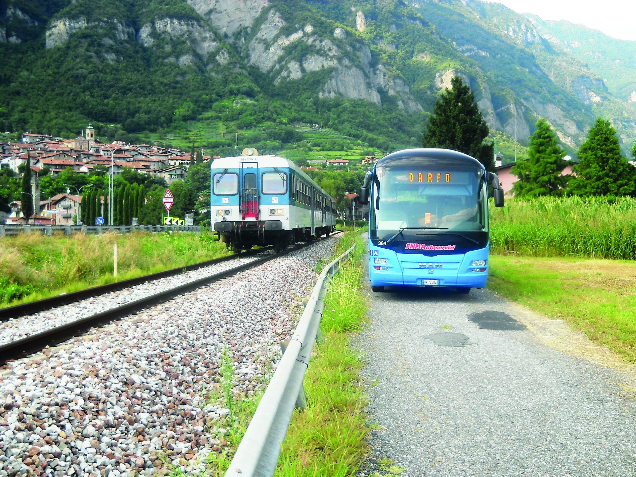 FNMA-Val-Camonica-autobus-treno